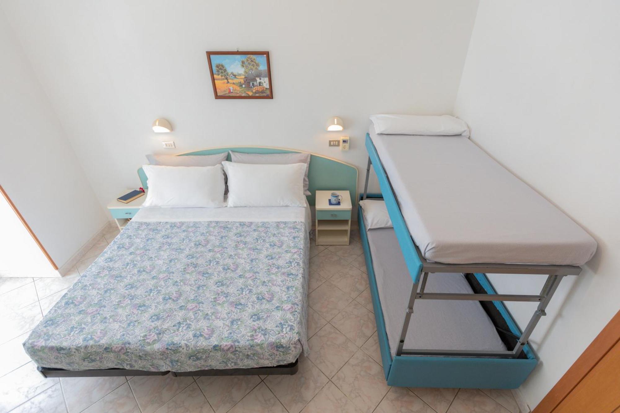 Hotel Lauretta Bellaria-Igea Marina Bagian luar foto
