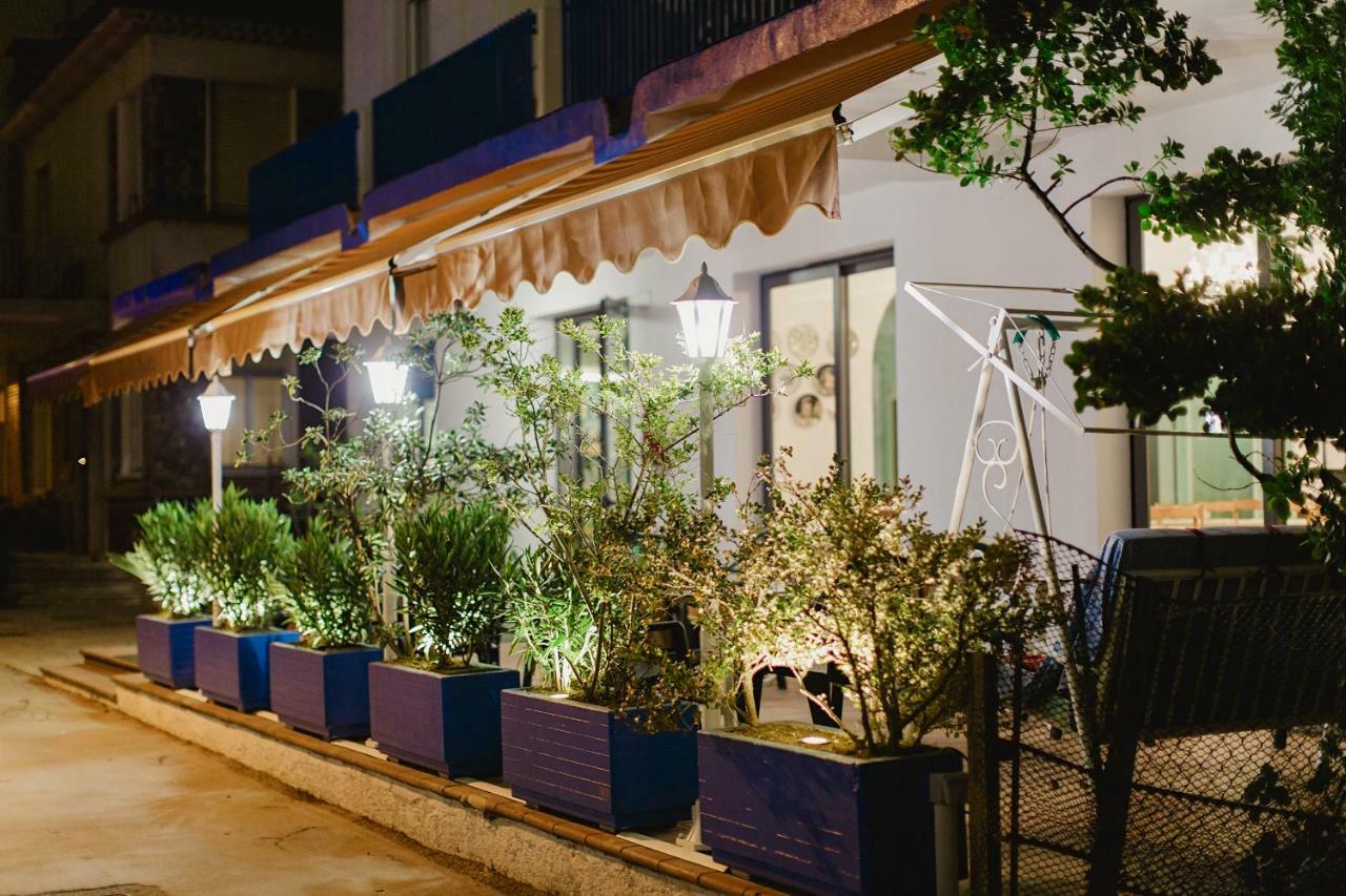 Hotel Lauretta Bellaria-Igea Marina Bagian luar foto